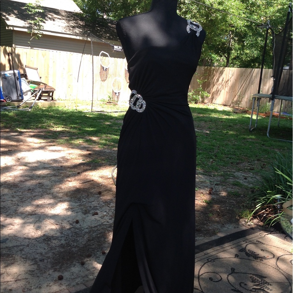 Evening & prom dress